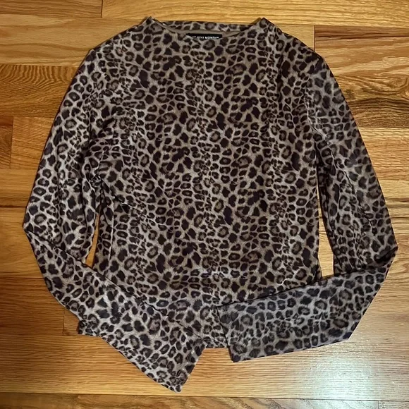 Leopard Print Mesh Long Sleeve Top - Picture 3 of 8